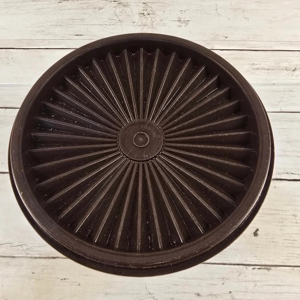 Vintage Tupperware Servalier Brown Canister Sunburst Lid Leaf 809-14 USA Made